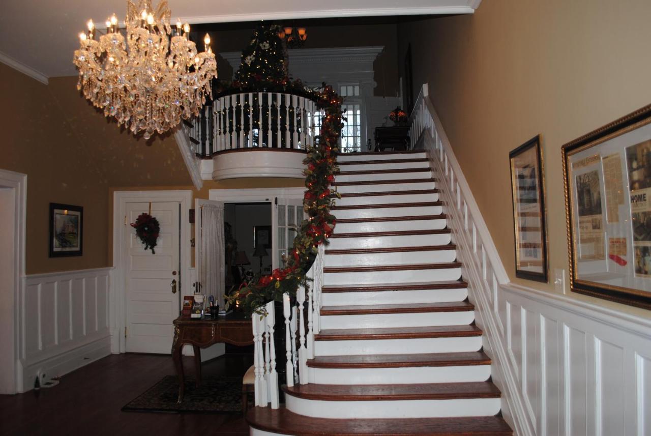Trinkle Mansion Bed & Breakfast Wytheville Exterior photo